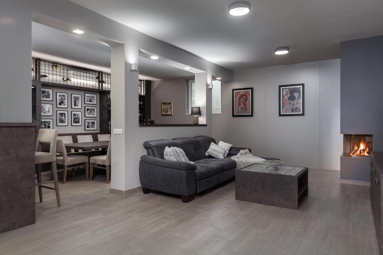 Deluxe Apartment Vila Carissa Малинска Екстериор снимка